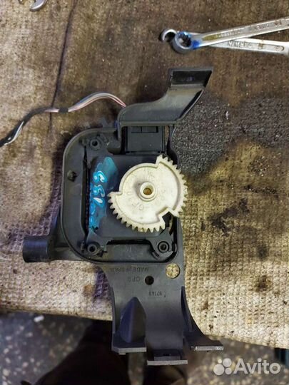 Моторчик отопителя печки Skoda Fabia 1