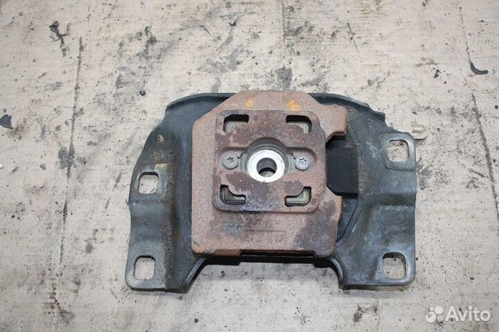 Опора кпп левая ford focus III 2011