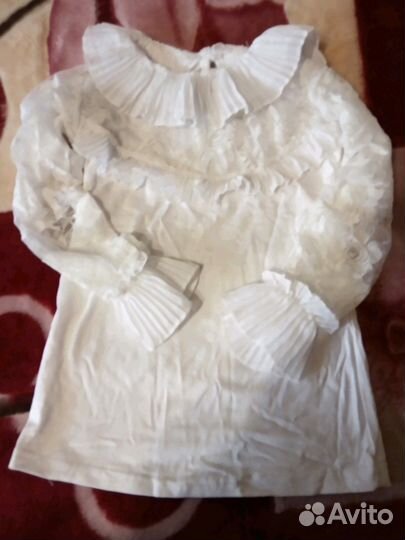 Рубашка школьная на девочку новая