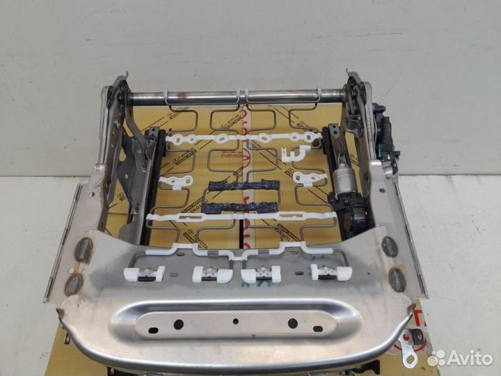 Каркас сиденья передний левый Toyota Land Cruiser