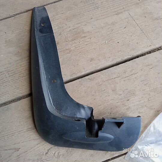 Брызговик Дэу Матиз левый перед