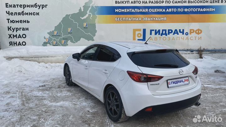 Отражатель в бампер задний правый Mazda Mazda 3 (B