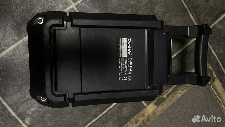 Radio Makita DMR114