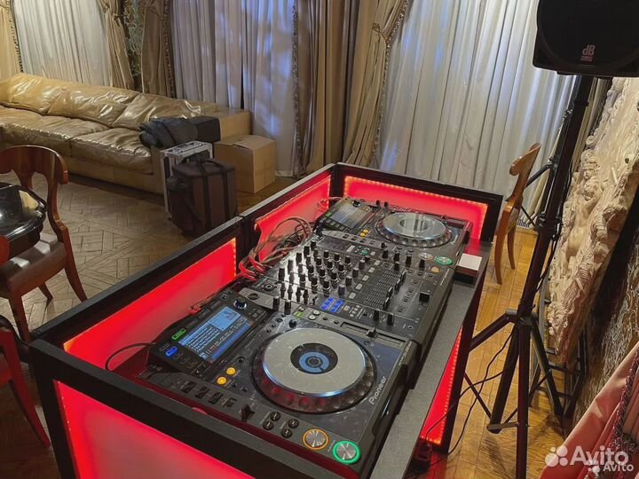 Аренда DJ фасада (диджей ширмы) со столом