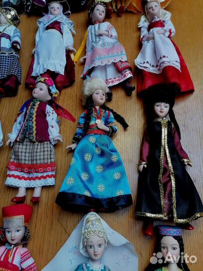 Куклы в народных костюмах фарфор+журналы