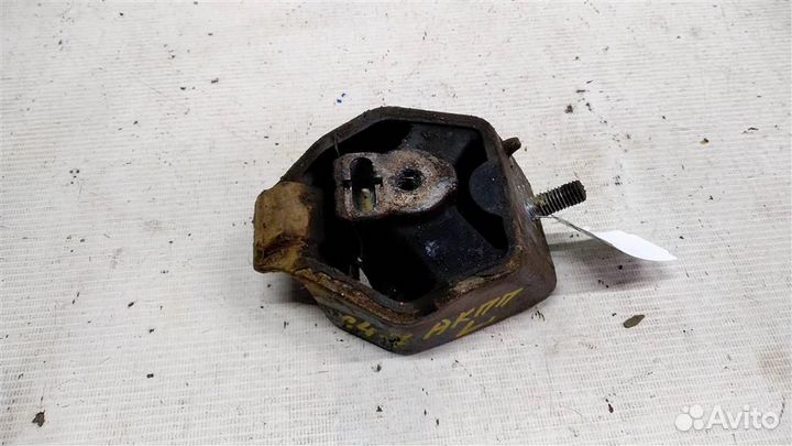 Опора АКПП левая (подушка) Audi 100 C4 91-94г
