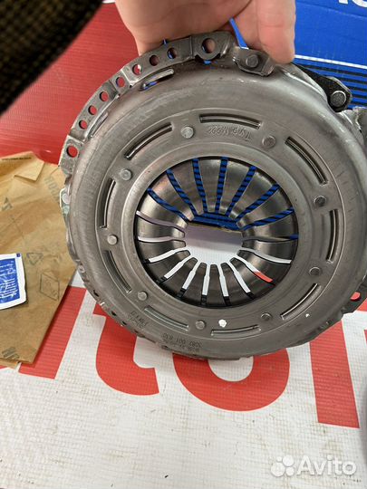 Комплект сцепления Ford Focus 3 1.6 Sachs