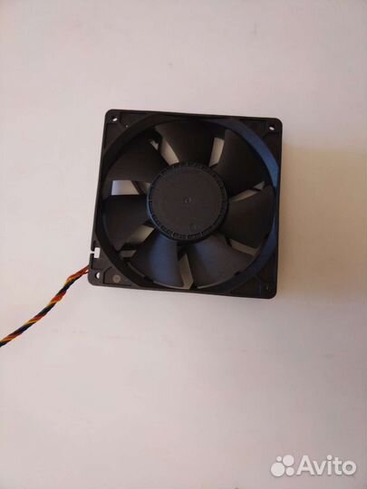 Вентилятор для whatsminer 140мм kz14038b012u
