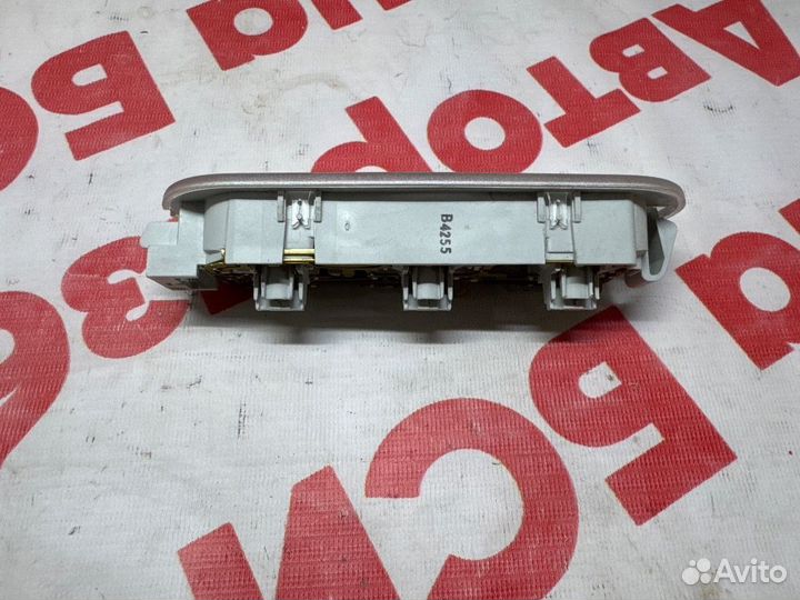 Плафон освещения салона Renault Logan 2