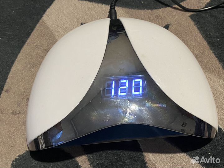 Лампа для ногтей