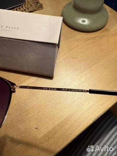 Солнцезащитные очки Ted Baker