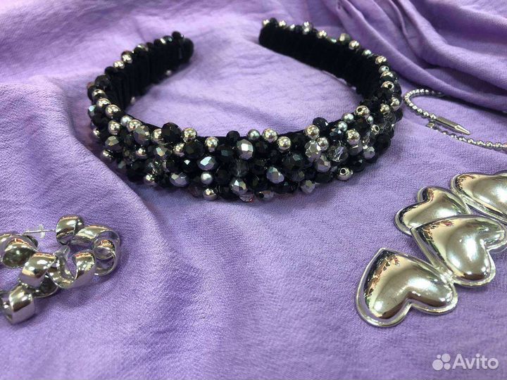 Ободок из стеклянных бусин