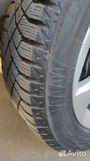 Nitto Therma Spike 225/60 R17 103T