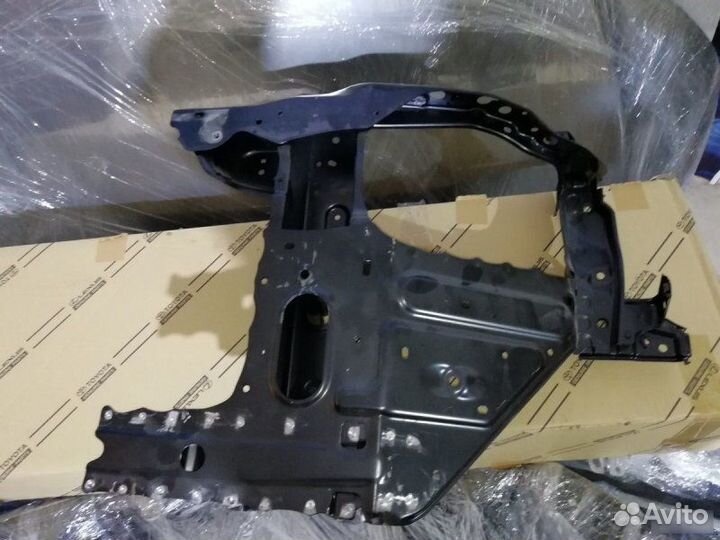 Суппорт фары левый Toyota Land Cruiser 200