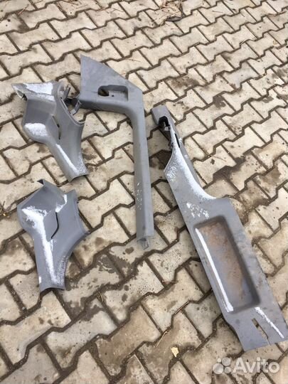 Обшивки пластики салона Фольксваген Кадди 3