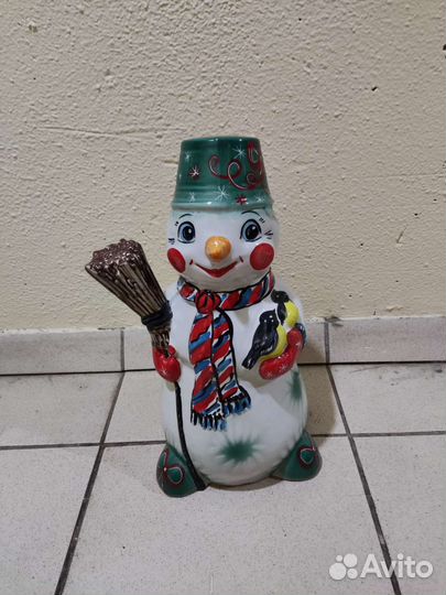 Садовое кашпо и садовые фигуры