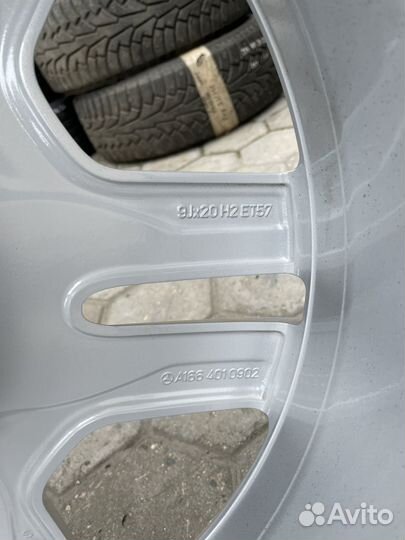 Комплект колес Mercedes 265 45 R20 A1664010902