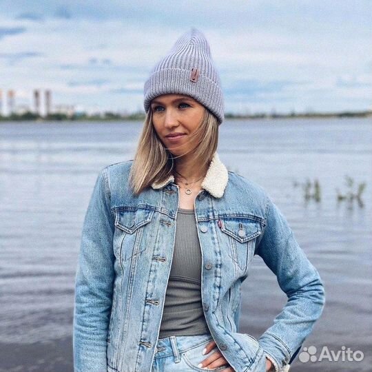 Вязаная шапка на осень