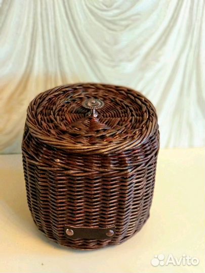 Хлебница,сухарница или корзинка для подачи хлеба