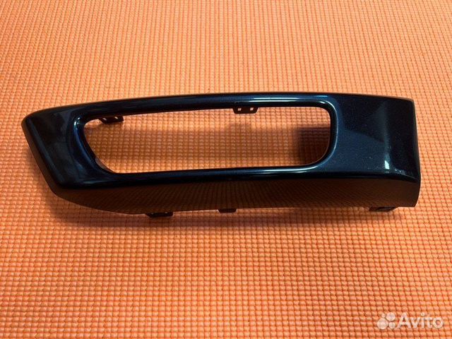 Накладка противотуманной фары передняя левая Land