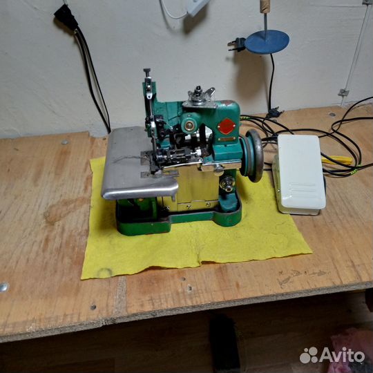 Оверлок промышленный бу
