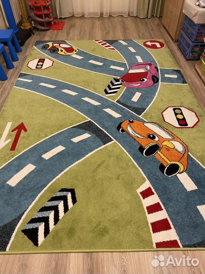 Продам ковер детский 200 на 300 см