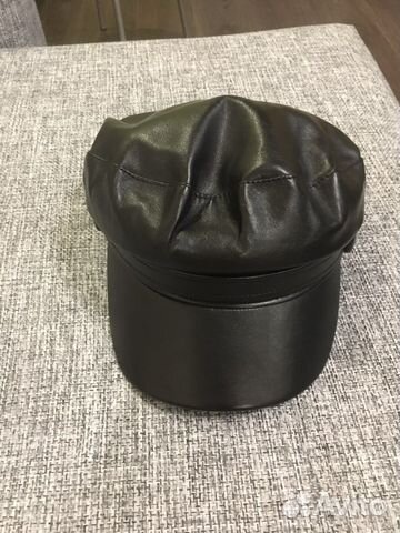 Кепка кожаная женская