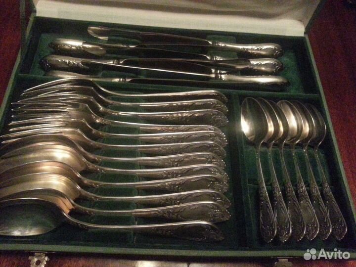 Набор столового серебра 