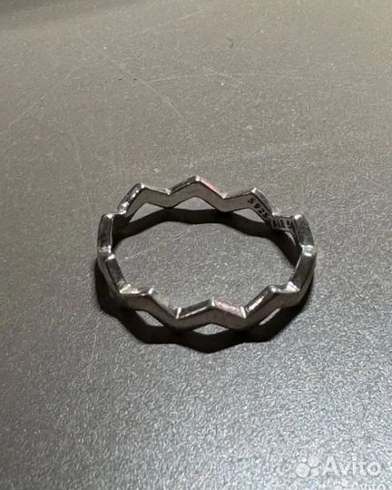 Серебряное кольцо пандора