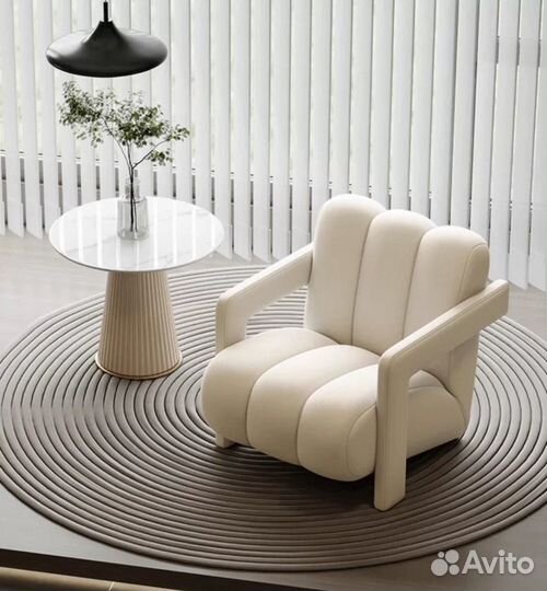 Кресло дизайнеркое в гостиную