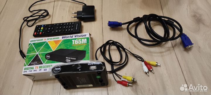 Кабель для монитора. тюльпан