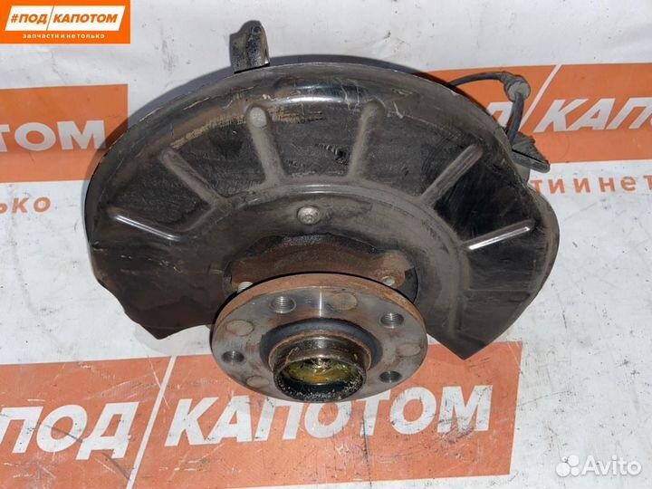 Кулак передний правый Volkswagen Jetta 5 2008