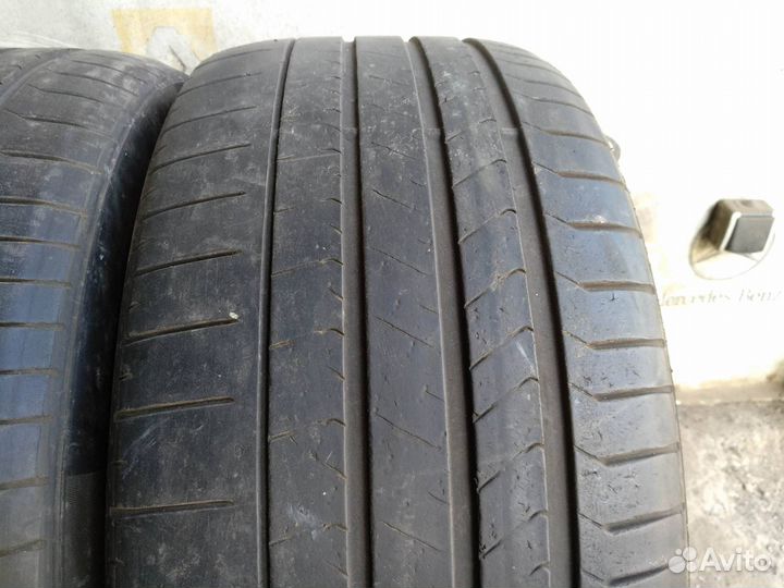 Pirelli P Zero PZ4 295/35 R21 107Y