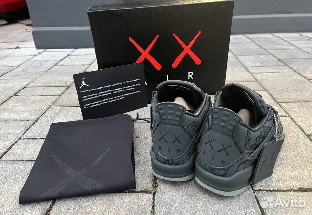 Nike Air Jordan 4 Kaws