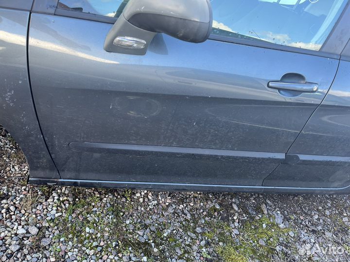 Peugeot 308 дверь пердняя левая