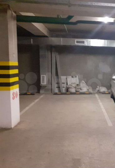 Машиноместо, 13 м²