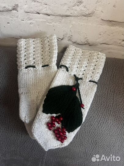 Варежки женские