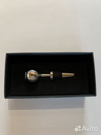 Стоппер для бутылки от Мерседес-Бенц