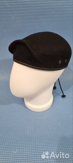 Берет черный отбитый