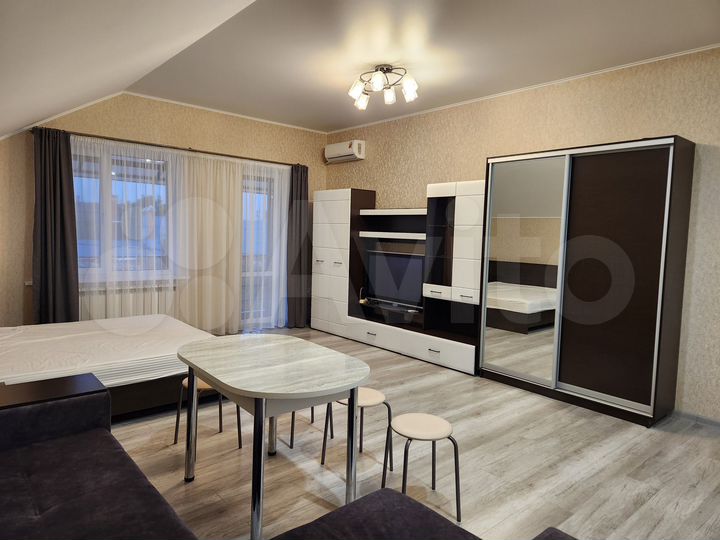 Квартира-студия, 60 м², 2/2 эт.