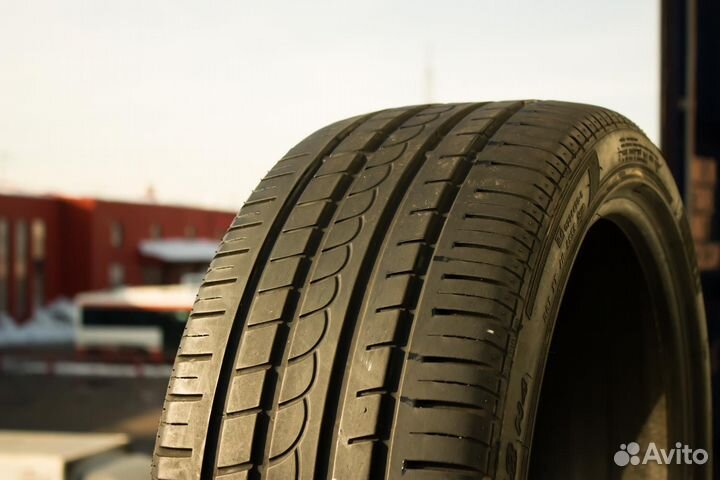 Pirelli P Zero Rosso 285/40 R19 93T