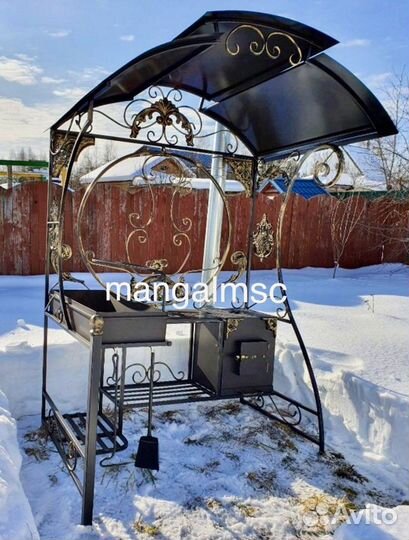 Мангал с крышей