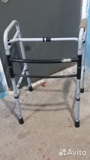 Ходунки для инвалидов