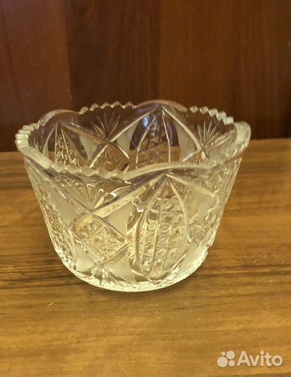 Хрустальная конфетница
