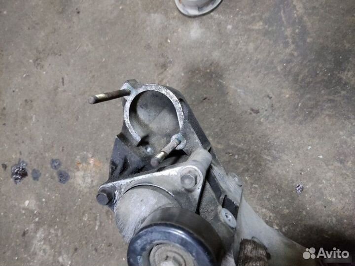 Кронштейн кондиционера Chevrolet Aveo T200