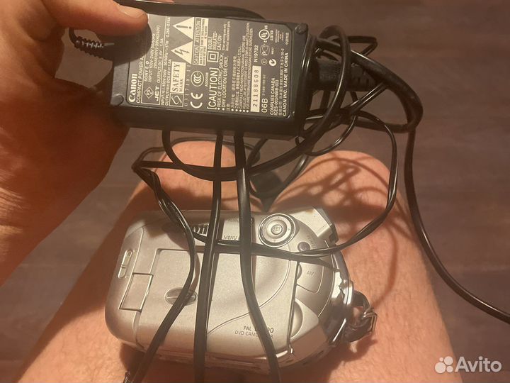 Видеокамера canon