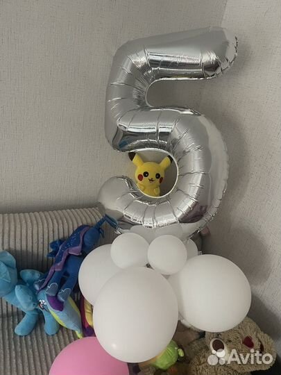 Цифра 5 на подставке