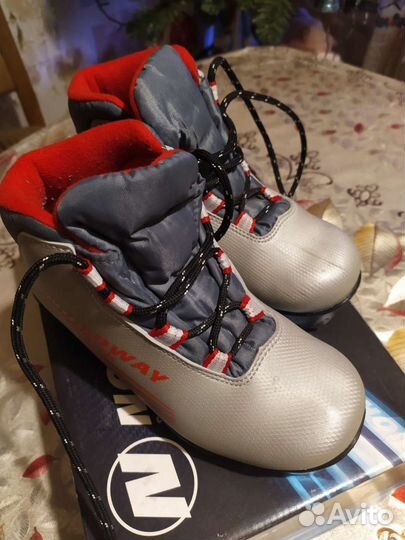 Лыжные ботинки