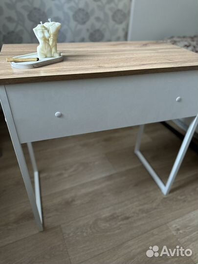 Письменный стол