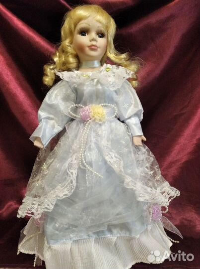 Кукла фарфоровая коллекционная